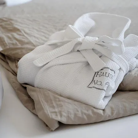 Haus No 6 Apartment *